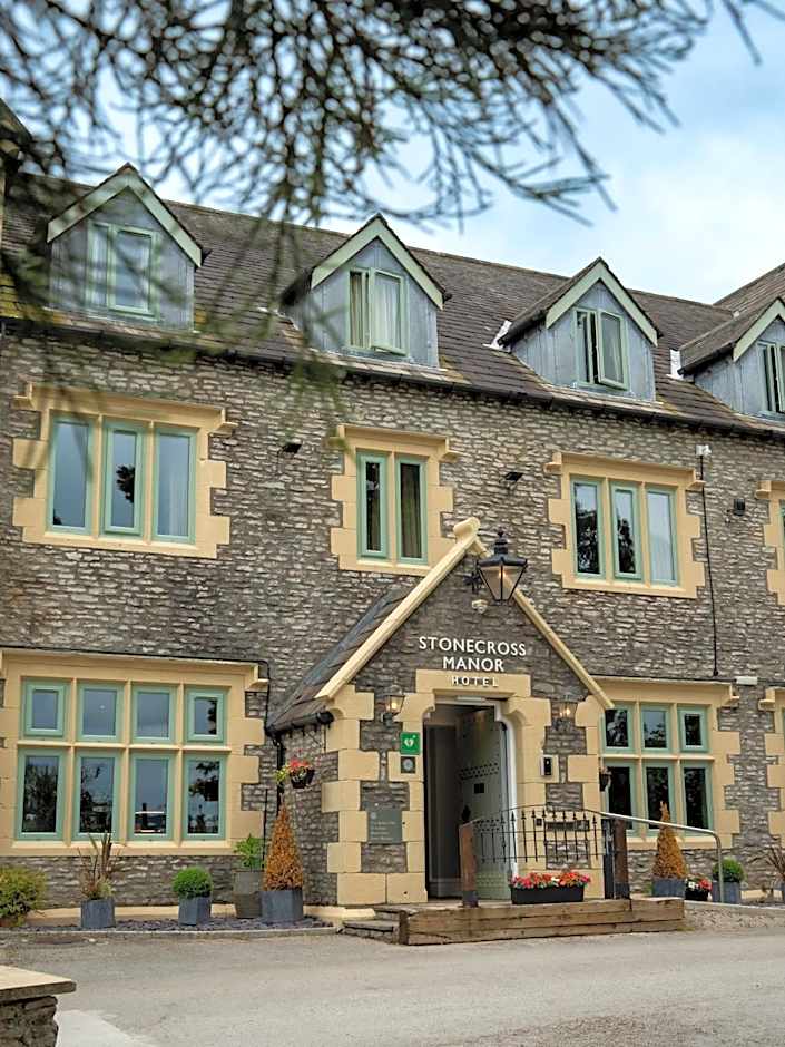 Stonecross Manor Hotel