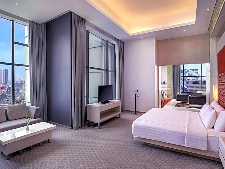 Photo 1 of 9 of Penthouse Suite