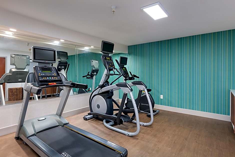 Holiday Inn Express & Suites Milton East I-10 By IHG