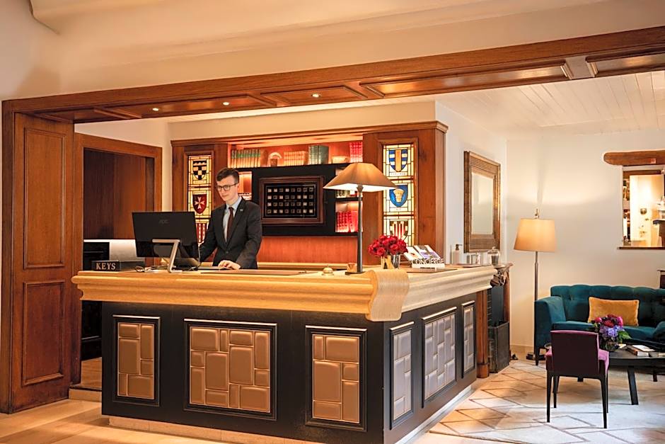 Les Armures Hotel