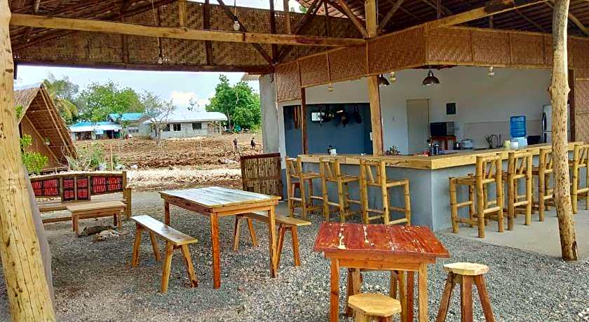 SEE-KEE-HOR Cafe and Hostel