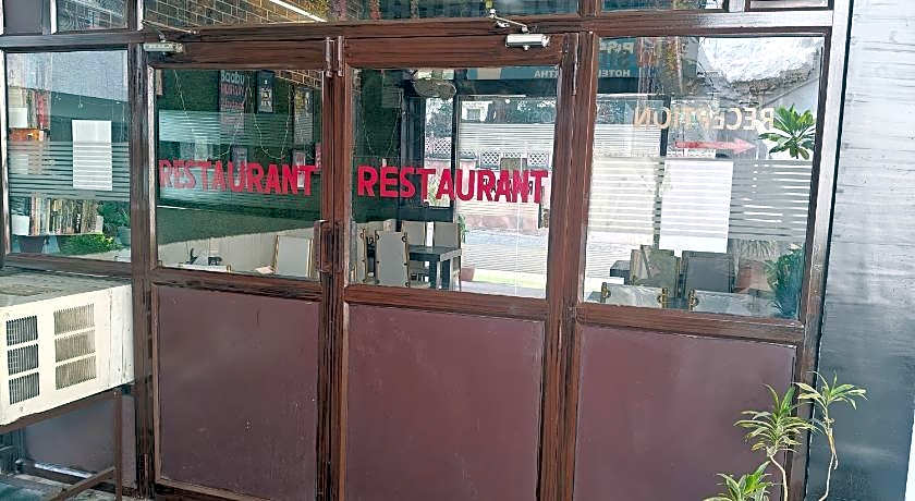 HOTEL SIDHARTHA (600 meters from Taj Mahal)