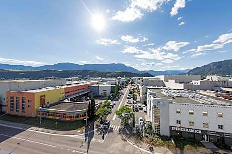 Classic Room, 1 King Bed