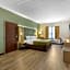 Quality Inn & Suites Monterey I-40