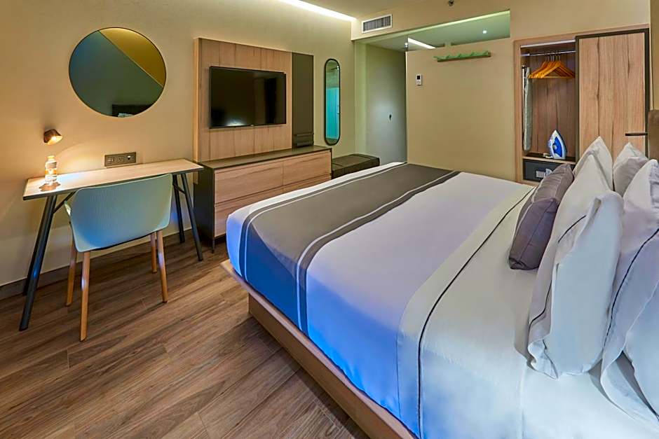 City Express Plus by Marriott Mazatlan