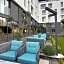 Leo Suites