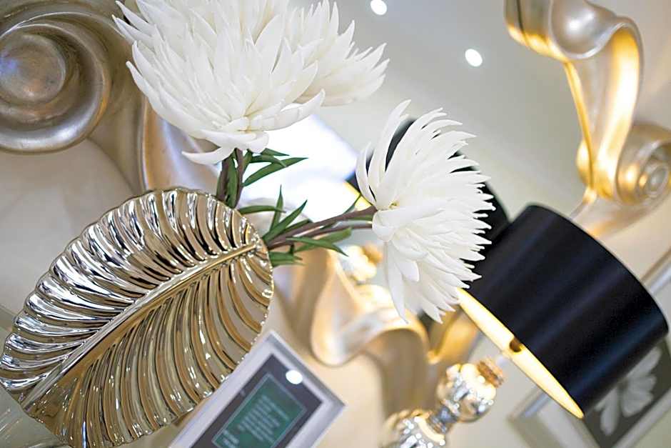 Sunny, The House - AL