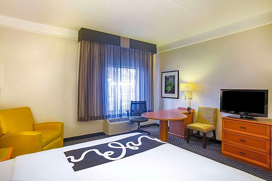 La Quinta Inn & Suites by Wyndham Westport