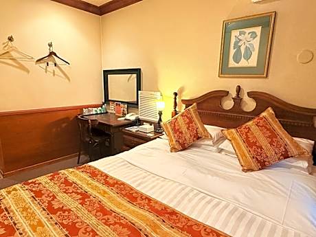 Double Room with Small Double Bed - Non-Smoking