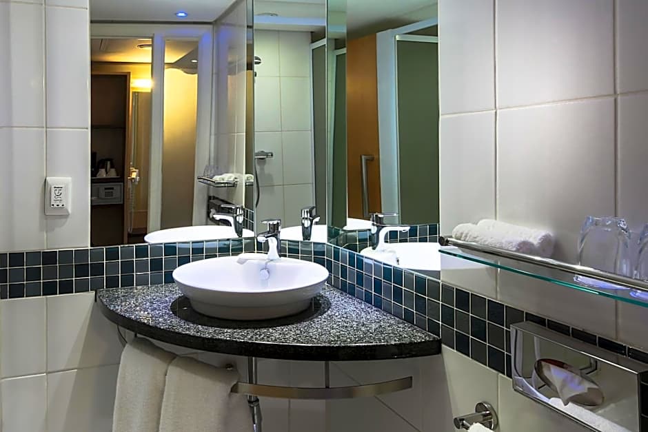 Holiday Inn Express Sandton-Woodmead By IHG