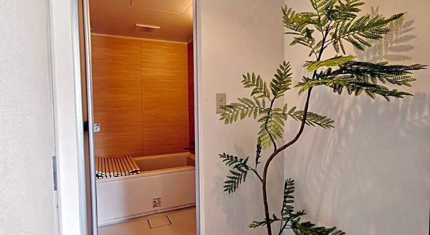 Hotel Justice - Ski IN Ski OUT - Private bathroom, next to the ski lift station