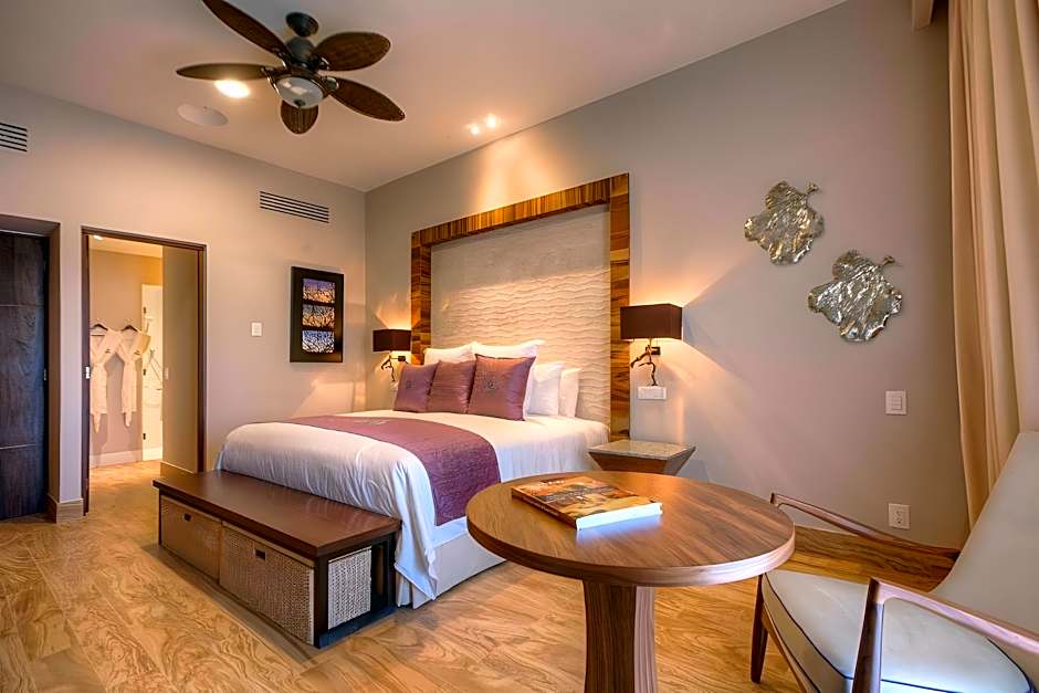 Photo 1 of 3 of Deluxe, Ocean View, Tower