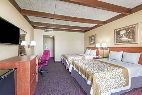 Days Inn by Wyndham Niles