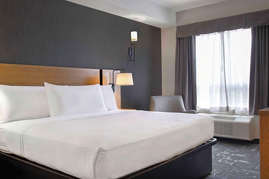 Ramada by Wyndham Cochrane