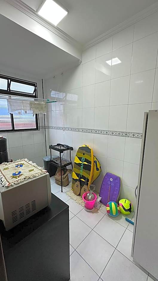 Belo apartamento de frente ao mar - Vila Caiçara