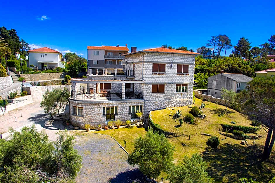 Villas Arbia - Margita Deluxe Beach Hotel