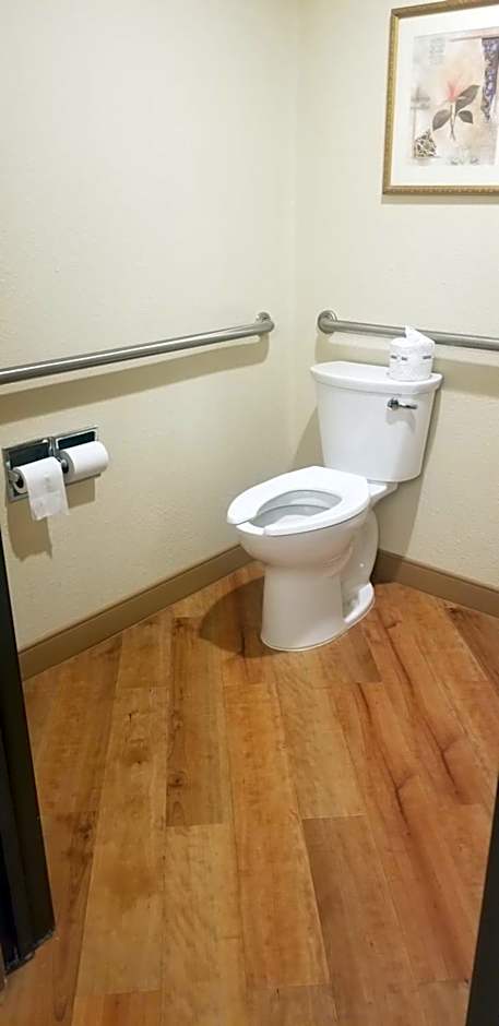 La Quinta Inn by Wyndham Indianapolis Airport Executive Dr