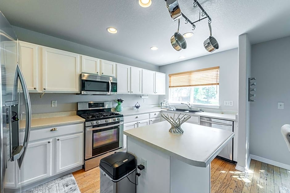 Spacious 4 bedroom 3.5 bathroom residential property
