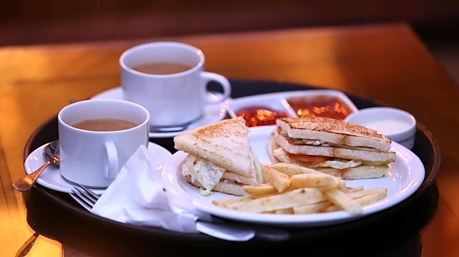 Zifan Hotel & Suites