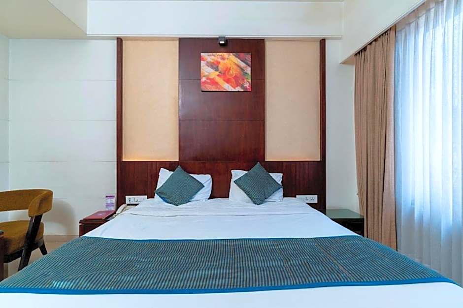 Hotel Chaitali - Pure Veg