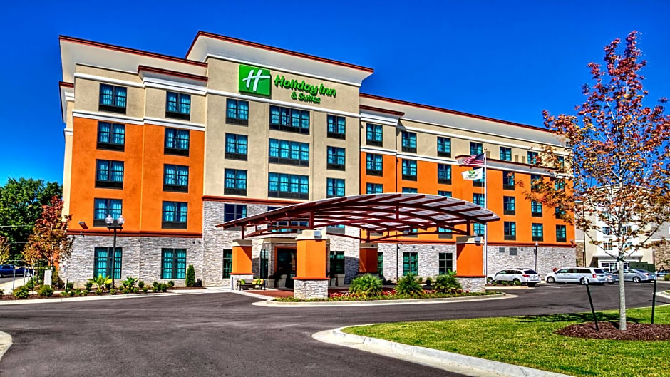 Holiday Inn & Suites Tupelo North