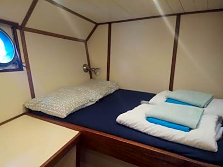 Quadruple Room with Private Bathroom