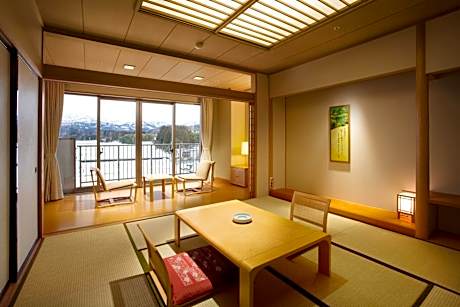 Japanese-Style Quadruple Room with Shared Bathroom
