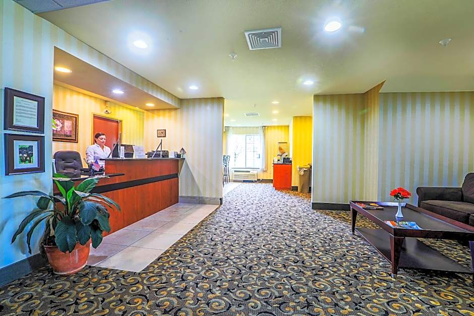 Evansville Inn & Suites by OYO