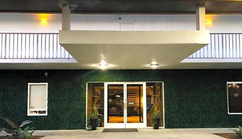 Days Inn by Wyndham Eglin AFB