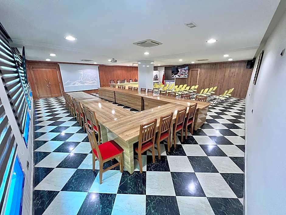 Hotel Annakhil