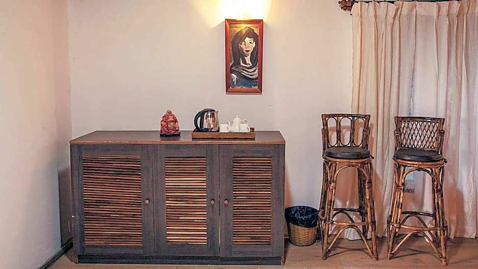 Mariposa Beach Grove