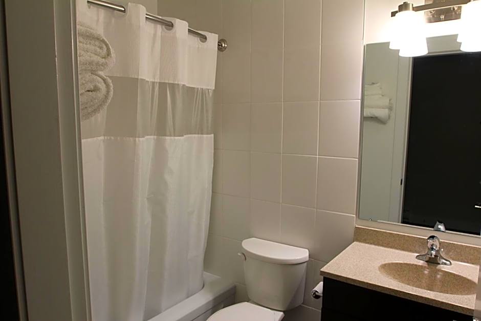 Northwood Plaza Hotel