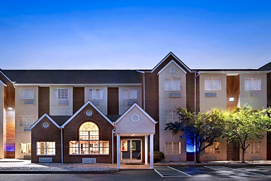 Microtel Inn & Suites By Wyndham Florence/Cincinnati Airport