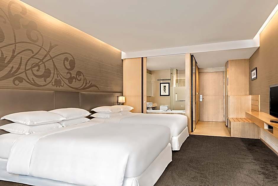 Photo 1 of 4 of Premier 2 Queen Beds