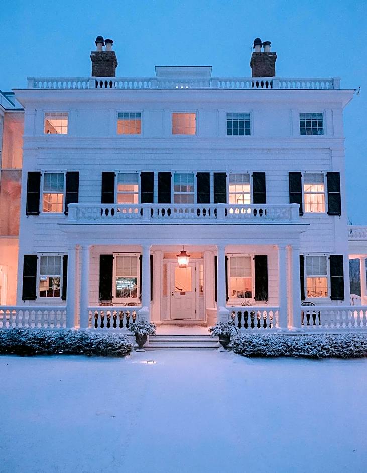 Topping Rose House