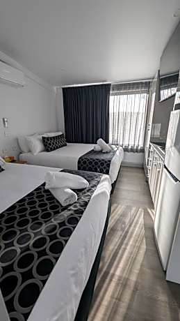 Deluxe Queen Room with Two Queen Beds