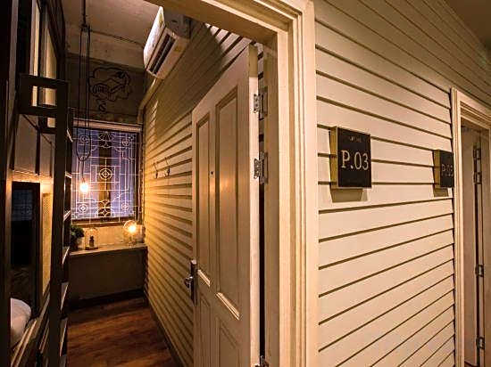 Azure Hostel Bangkok