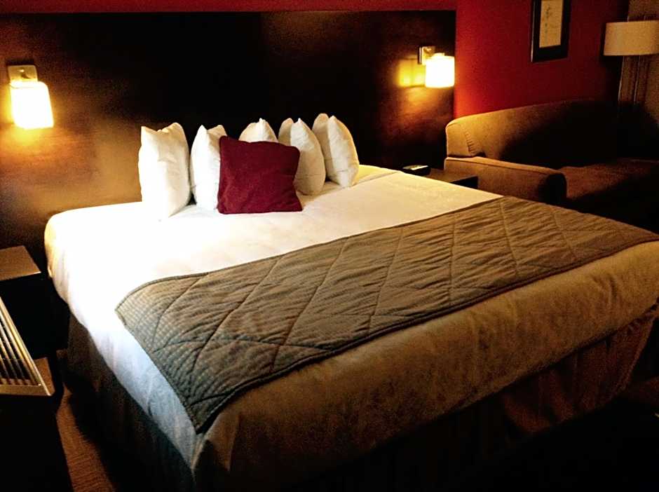 Super 8 by Wyndham West Kelowna BC