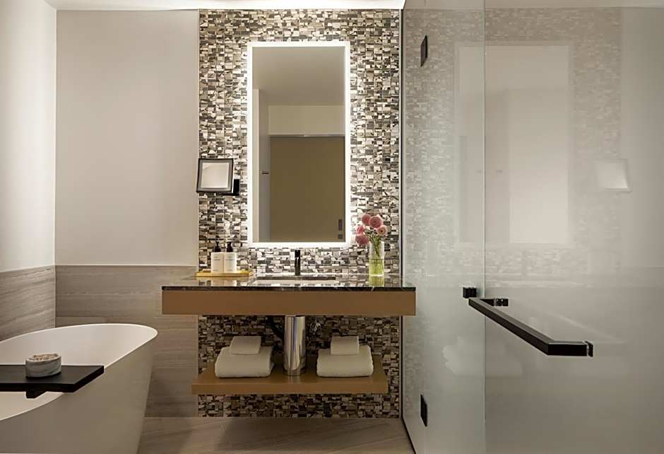 InterContinental Seattle Bellevue, by IHG