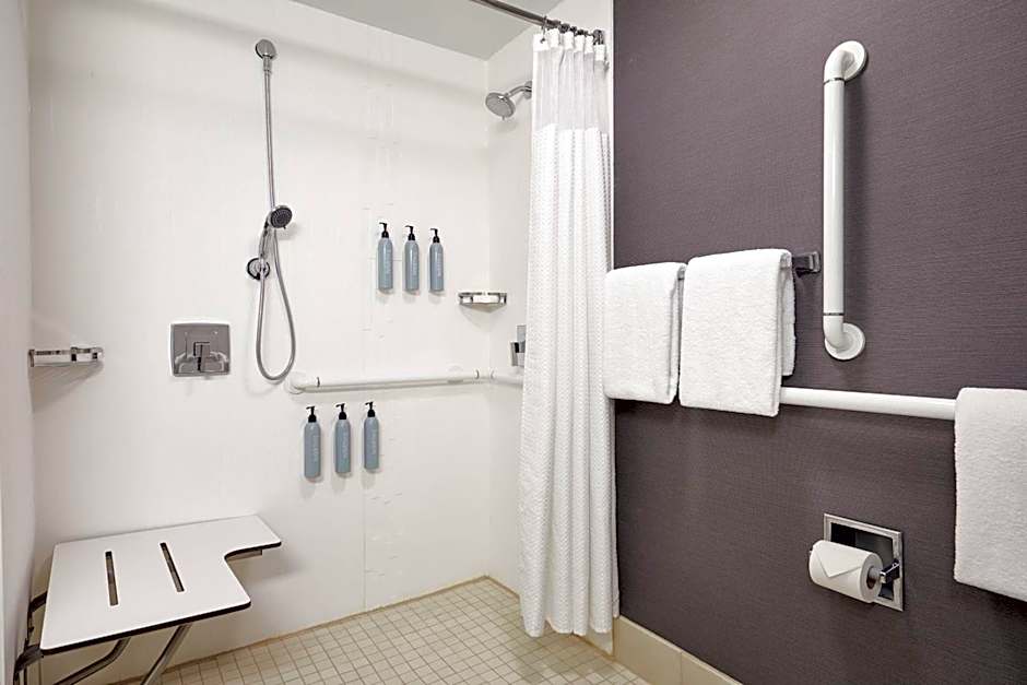 Courtyard by Marriott St Louis Downtown West