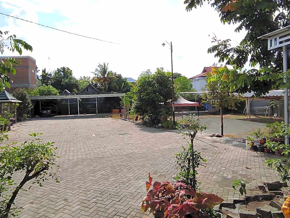 Hotel O Wisma Syariah Lahundape