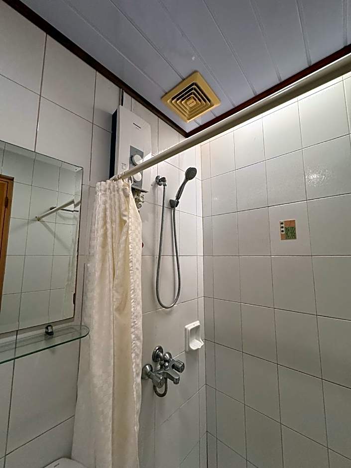 [ACTIVE] Fuente Oro Business Suites