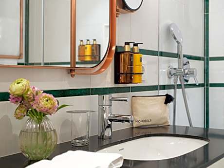 Classic Double or Twin Room with City View