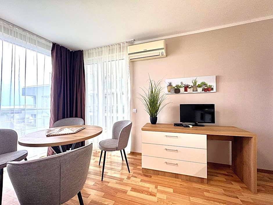 Sineva Del Sol Apartments