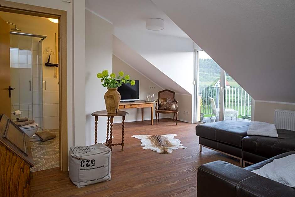 Photo 1 of 8 of Suite, Balcony