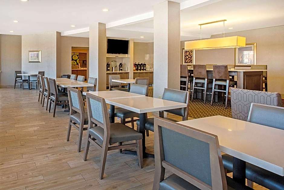 La Quinta Inn & Suites by Wyndham Williamsburg Historic Area
