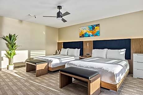 Deluxe Double Queen Room with Balcony