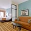 Comfort Suites Topeka Northwest
