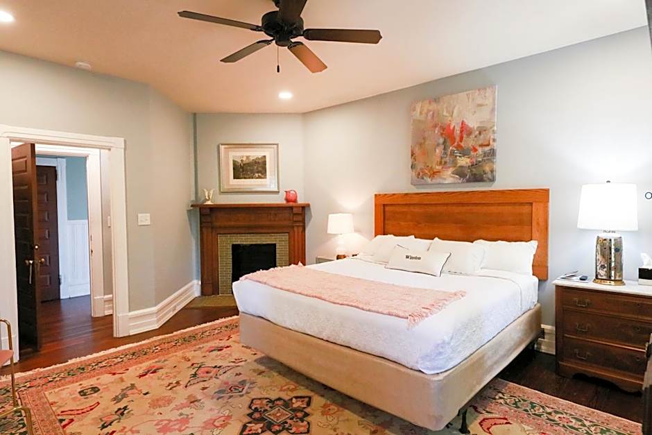 Summit Street Inns