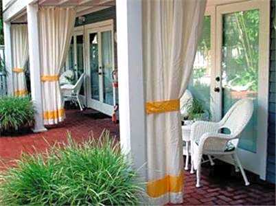 Queen Room with Pool View ( #110)
